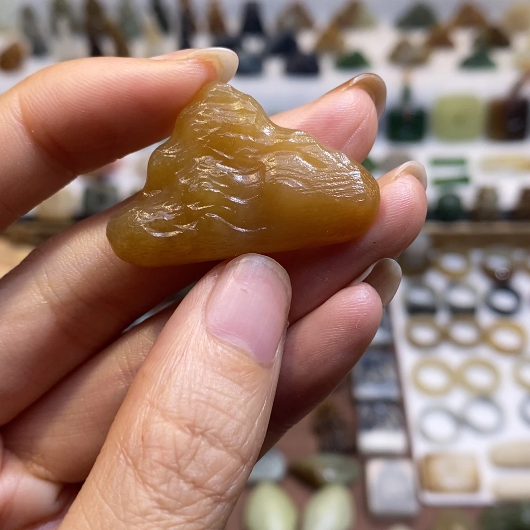 钱***宝和田玉未镶嵌颈饰