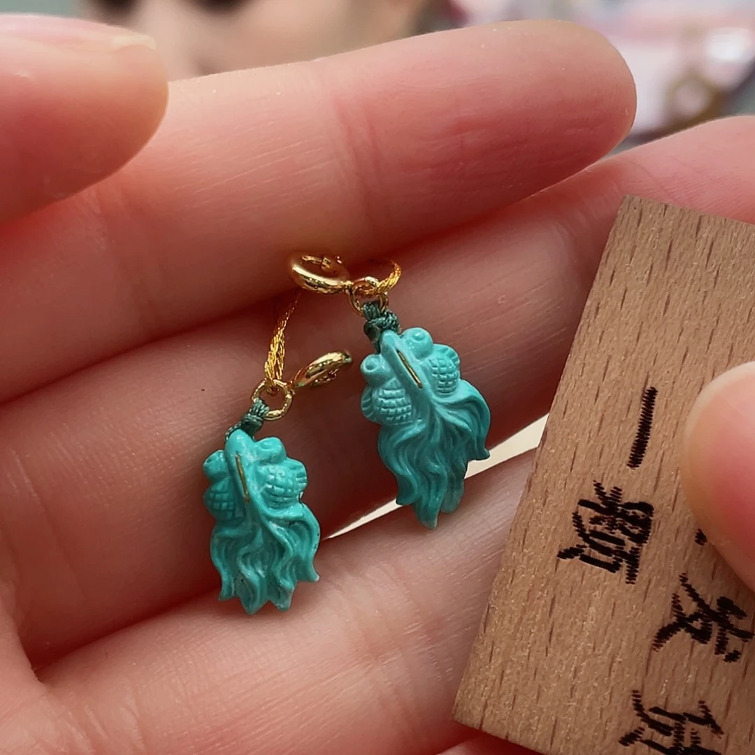 绿松石颈饰未镶嵌