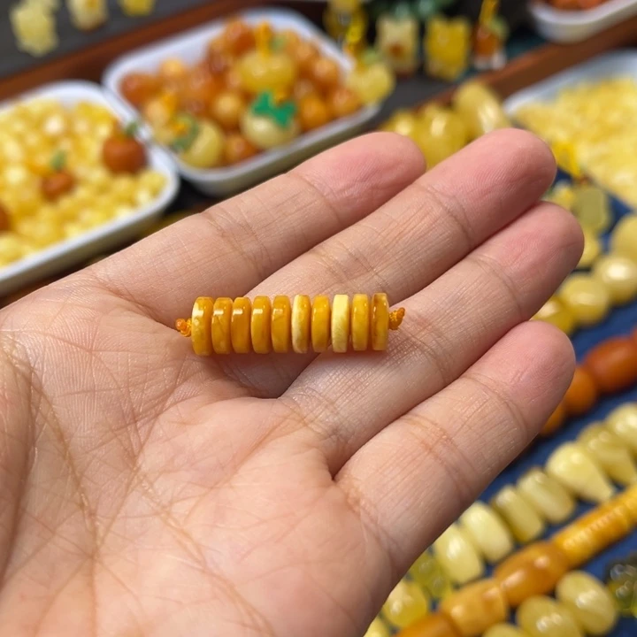 琥珀未镶嵌裸石卡8加老蜡隔片一组精工微瑕