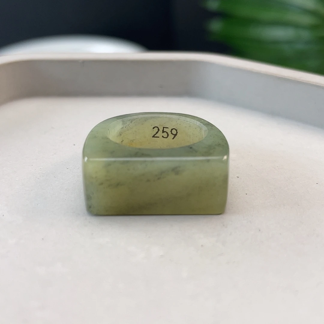 和田玉戒指未镶嵌33 糖翠青花马鞍不退换17.0