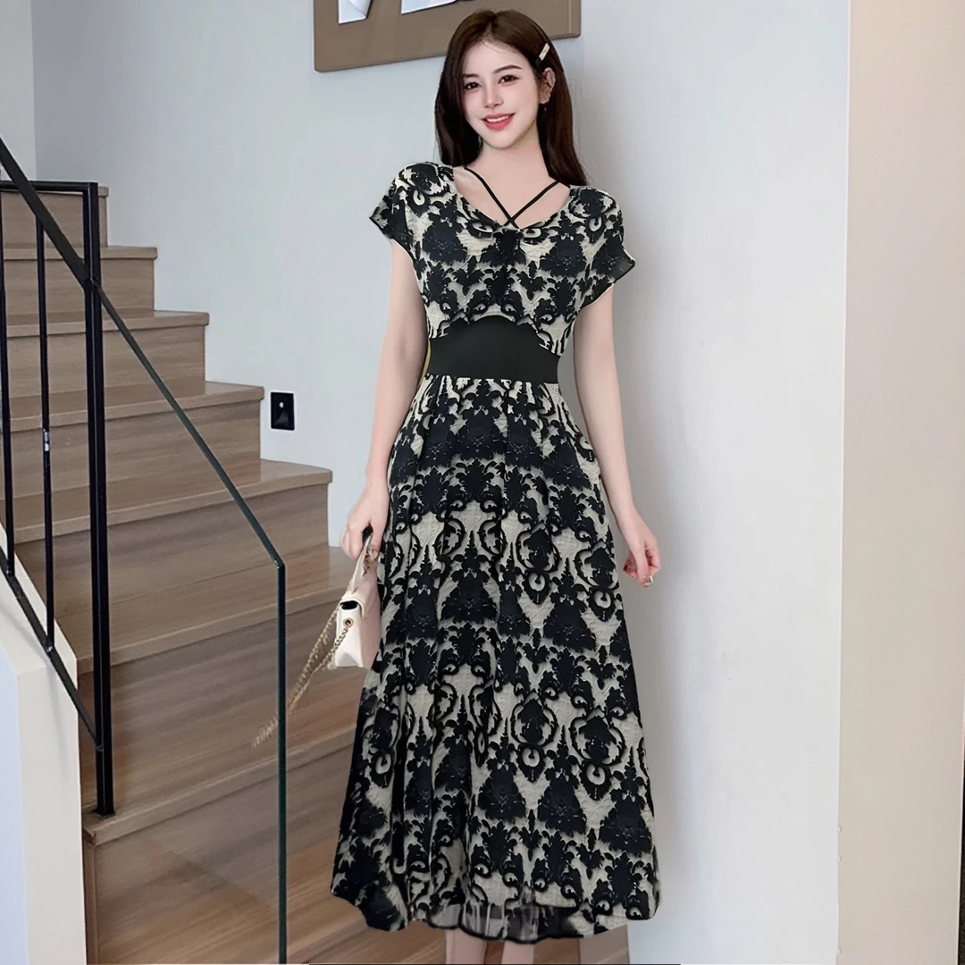 A法式高级感气质时尚收腰设计感圆领花色显瘦连衣裙女D1161