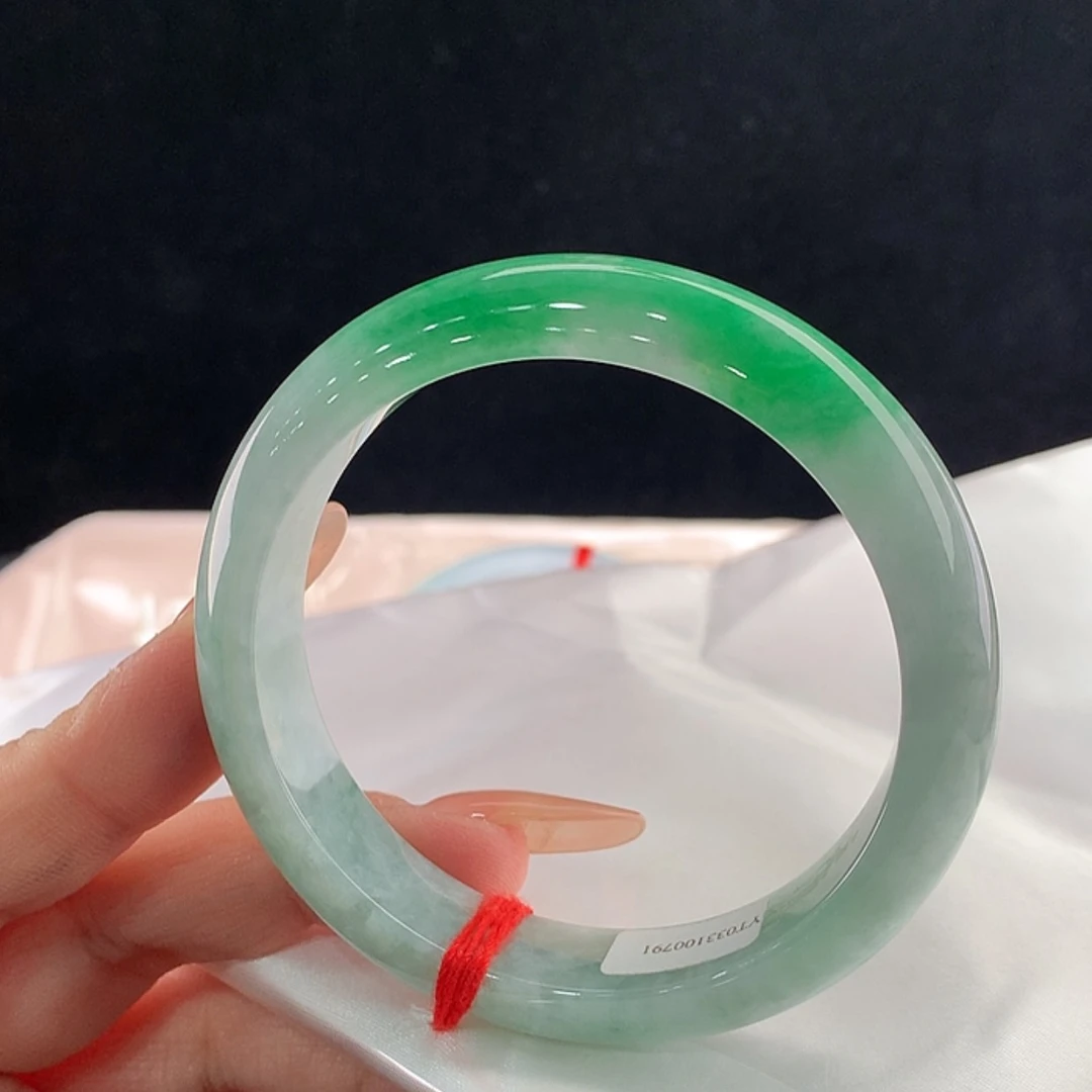 【闪购商品】未镶嵌手镯翡翠56.7，56/57