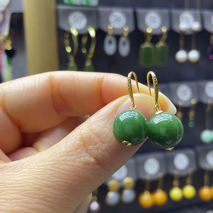 和田玉18K金镶嵌耳饰