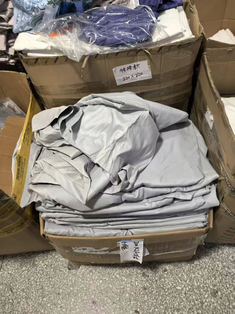 《厚广家》3楼200×230灰色化纤床单 发1张