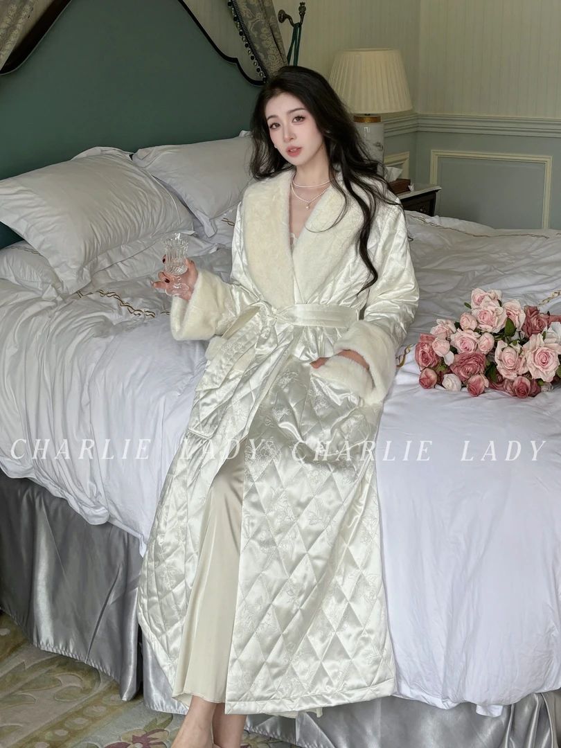 查理夫人【丹麦雪境】秋冬新款法式外袍加绒加厚高级气质显瘦