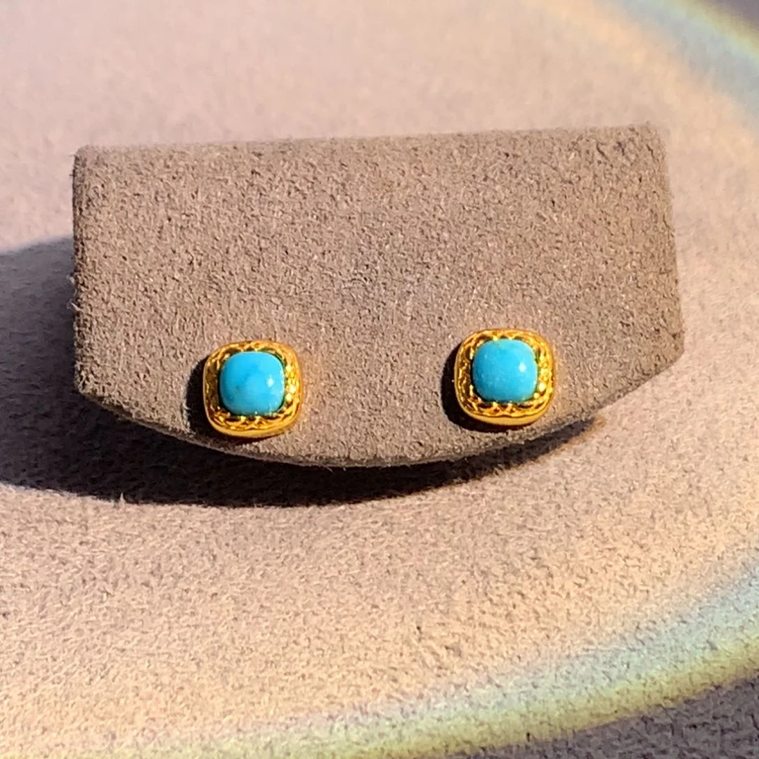 未镶嵌绿松石耳钉