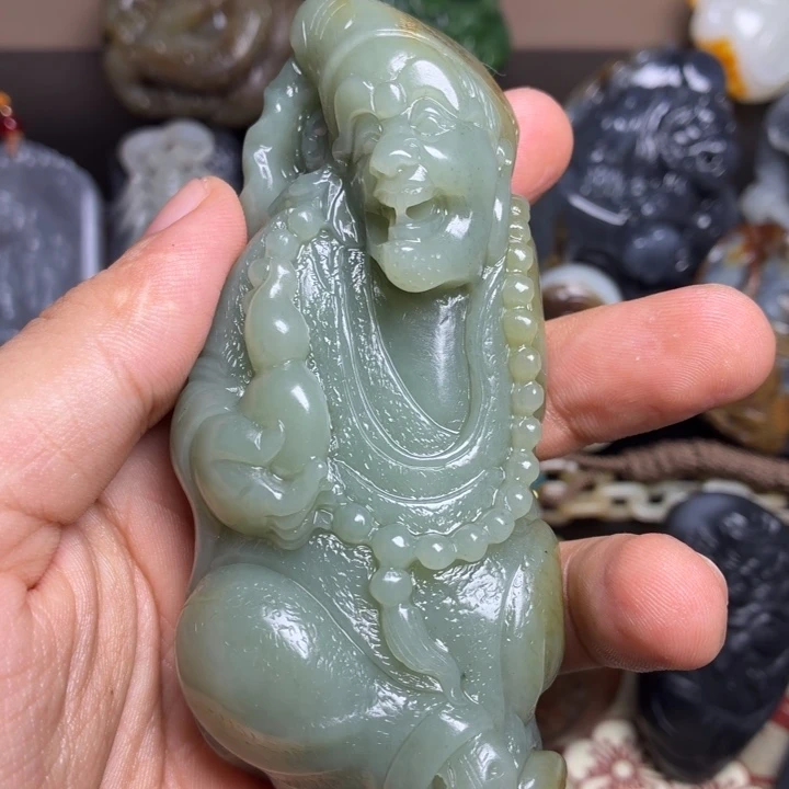 ****️和田玉未镶嵌颈饰