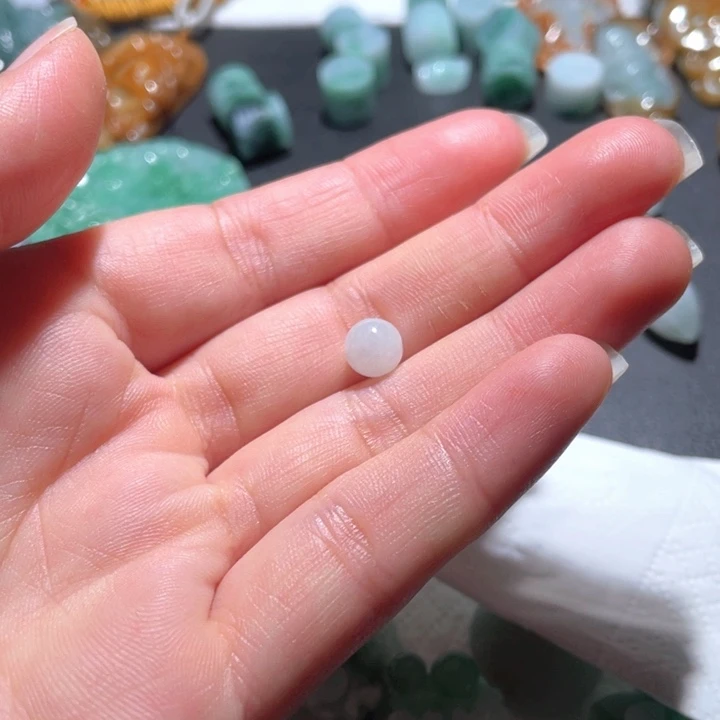 【闪购商品】翡翠颈饰未镶嵌呆*子天然翡翠