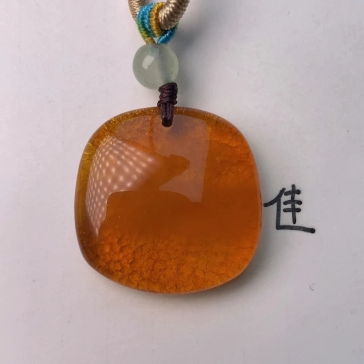 未镶嵌琥珀珠宝奇石