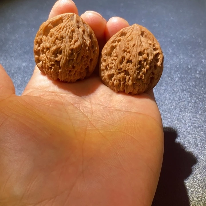 吊坠文玩核桃拉丝南疆石38
