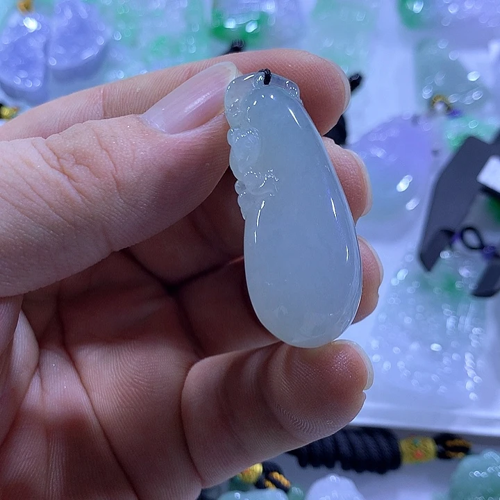 颈饰未镶嵌翡翠天然翡翠A货吊坠