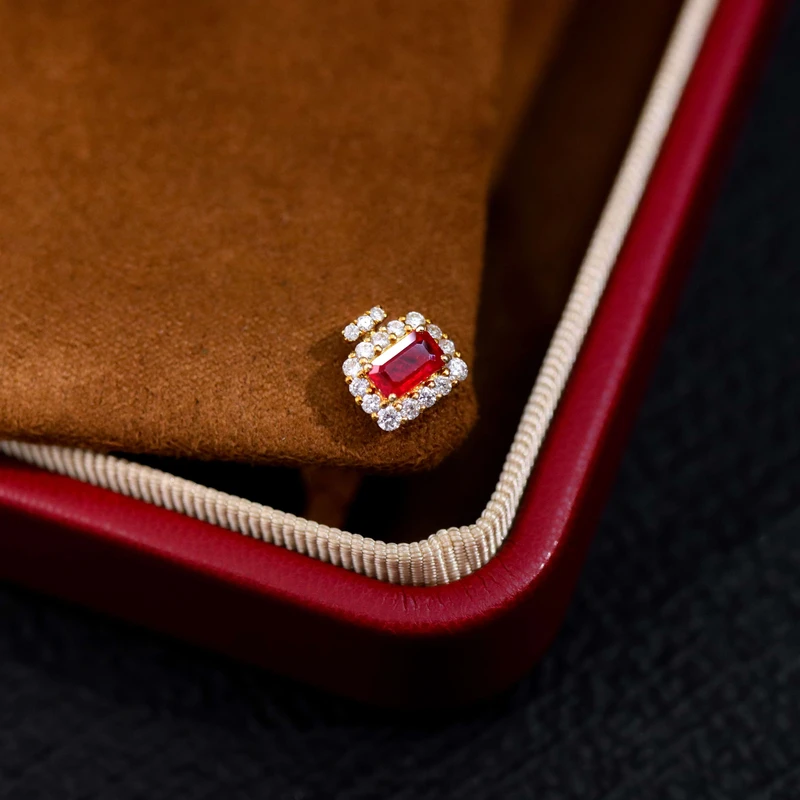 【老爸评测】18K金0.35克拉刻面红宝石钻石吊坠KP0069