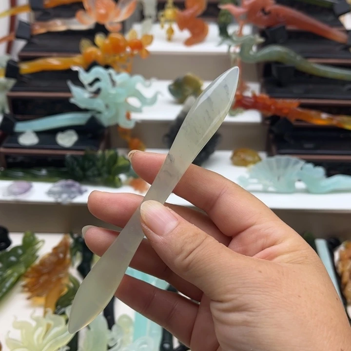 蛇纹石玉未镶嵌岫玉发簪