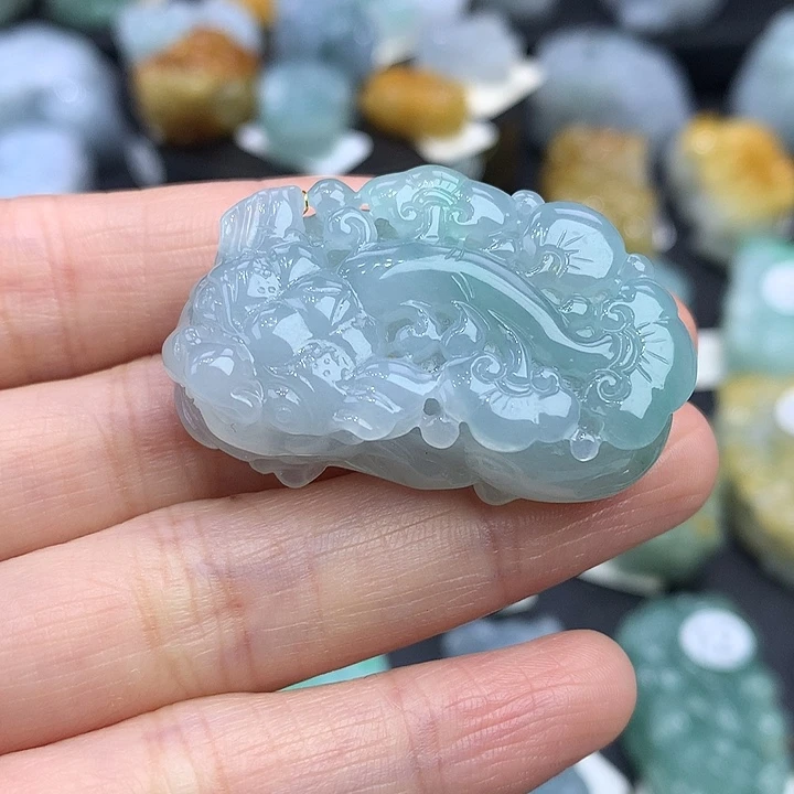 颈饰未镶嵌翡翠天然缅甸A货翡翠貔貅吊坠