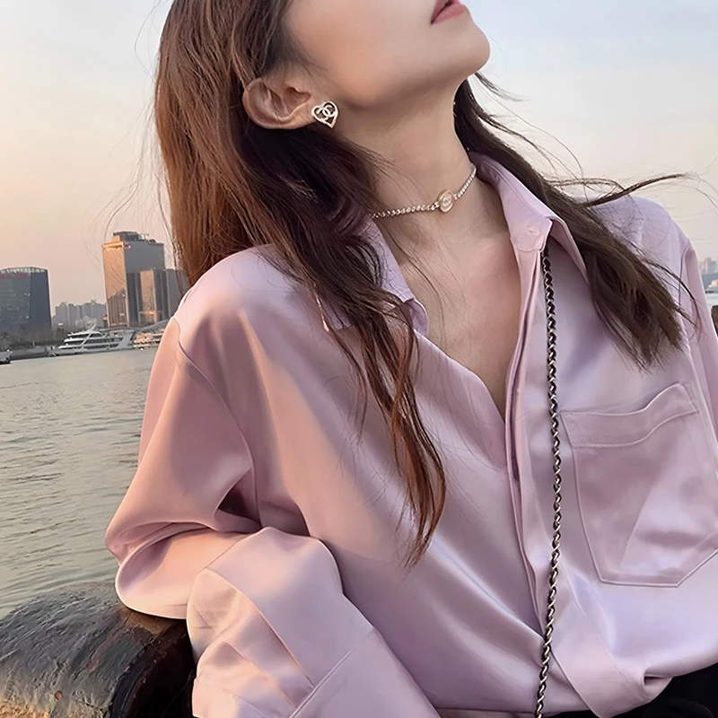 高级感气质粉色缎面衬衫女秋设计感小众外套衬衣韩系宽松上衣女款