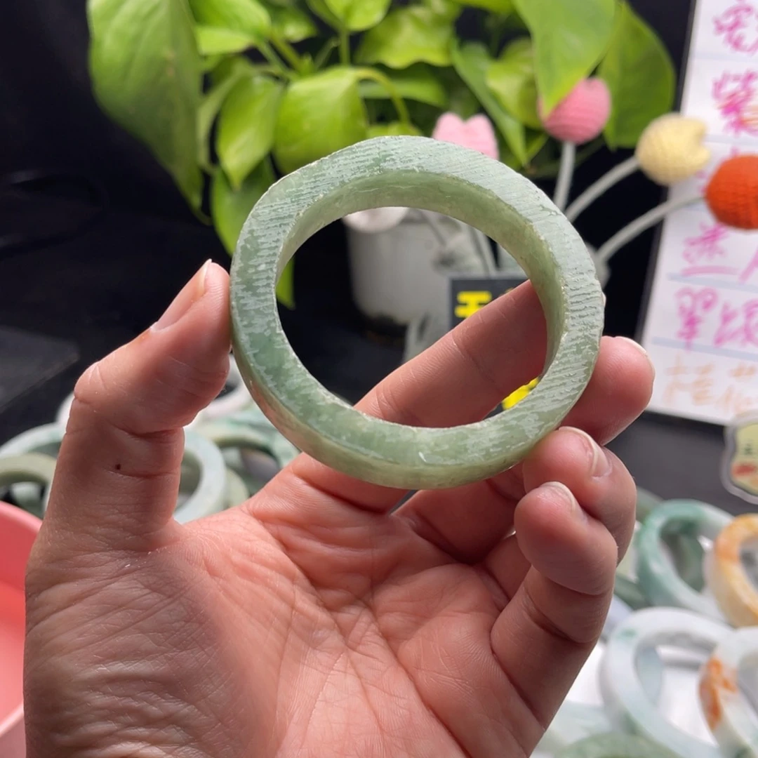 【闪购商品】定制翡翠手镯未镶嵌