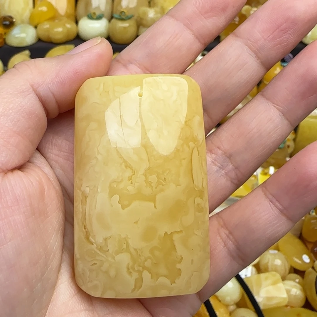 蜜蜡吊坠(赠链)未镶嵌?****?天然蜜蜡无事牌