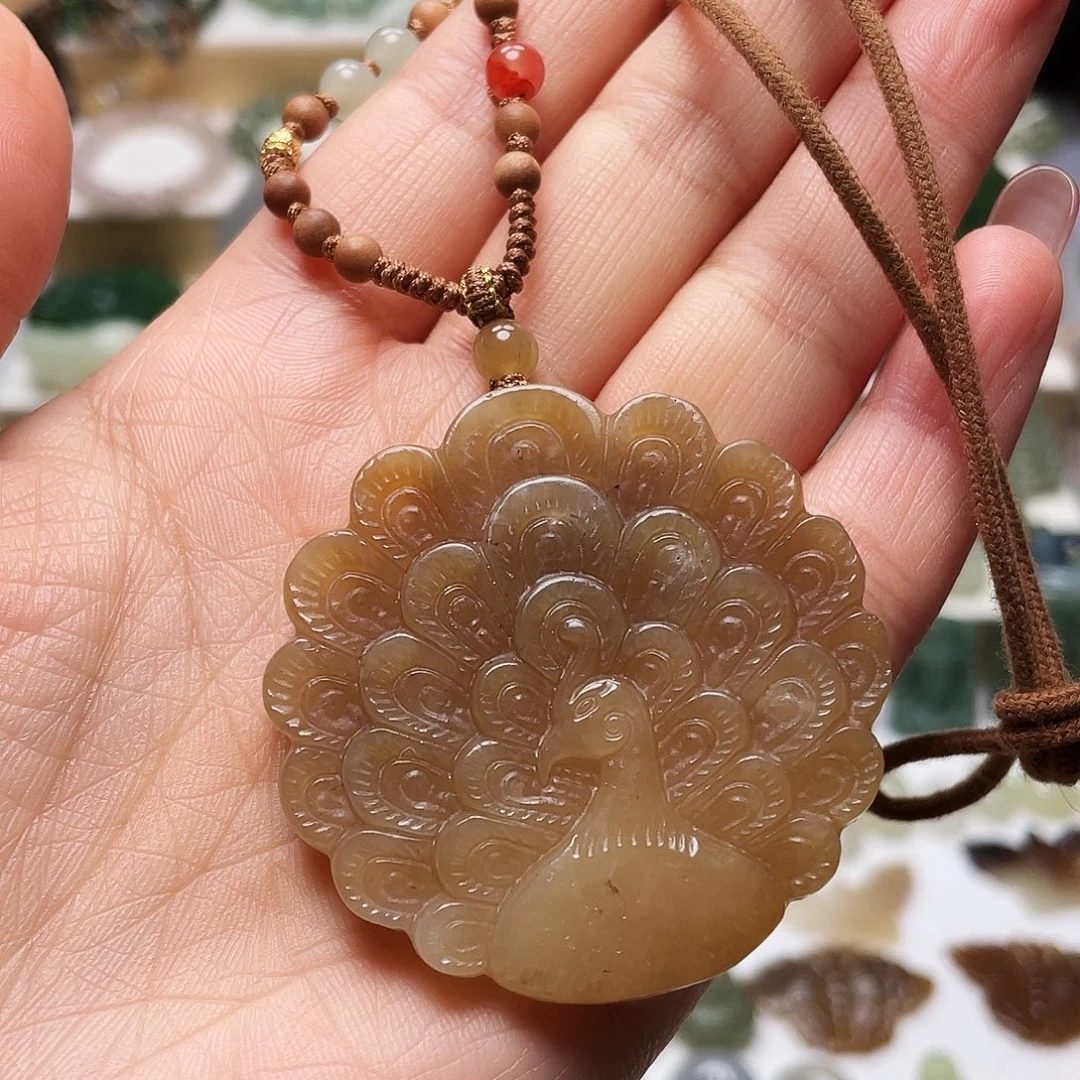 和田玉未镶嵌吊坠(赠链)全糖孔雀开屏