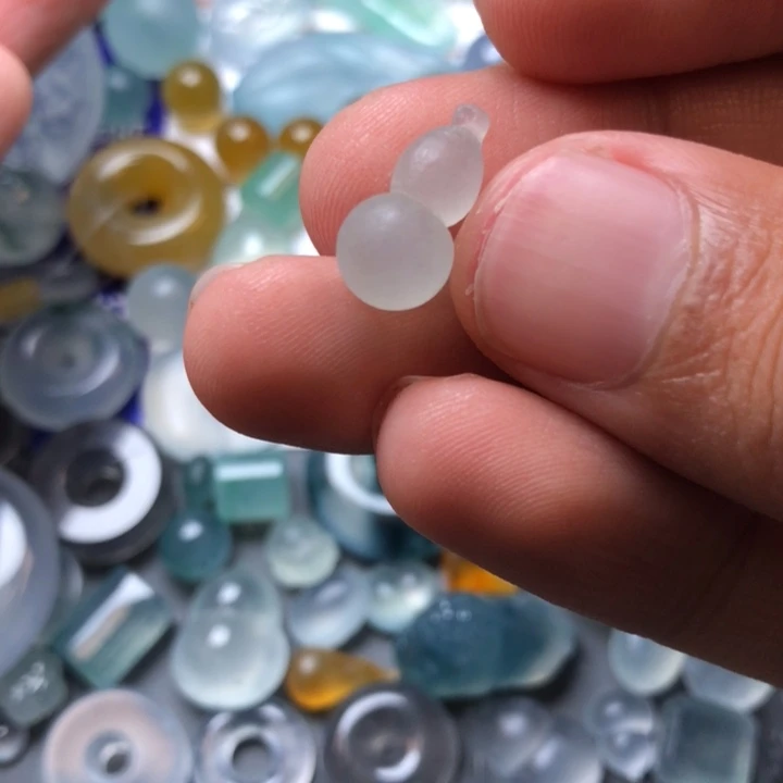 定制翡翠未镶嵌挂件