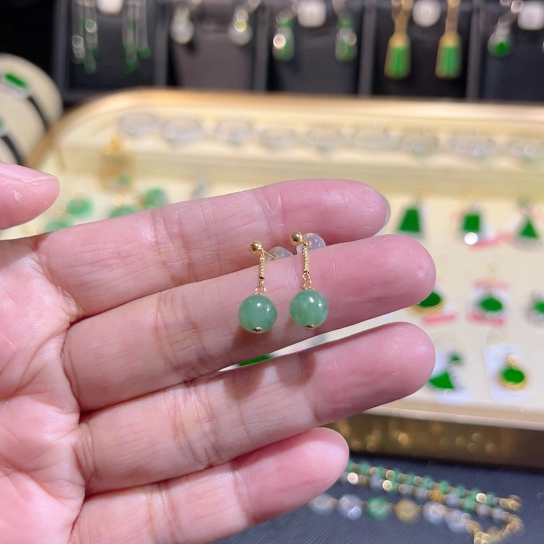 翡翠18K金镶嵌颈饰耳钉