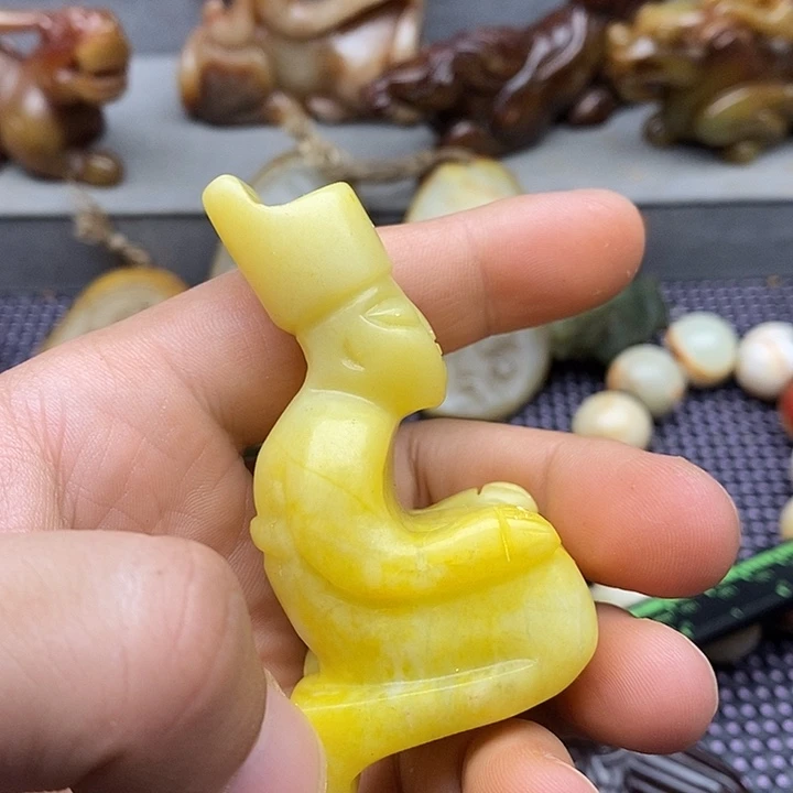 未镶嵌蛇纹石玉颈饰