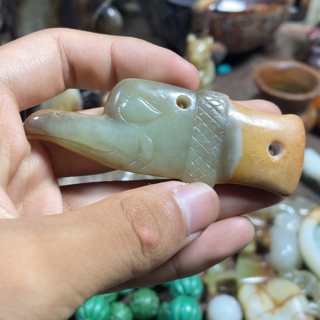 和田玉（糖玉）未镶嵌挂件