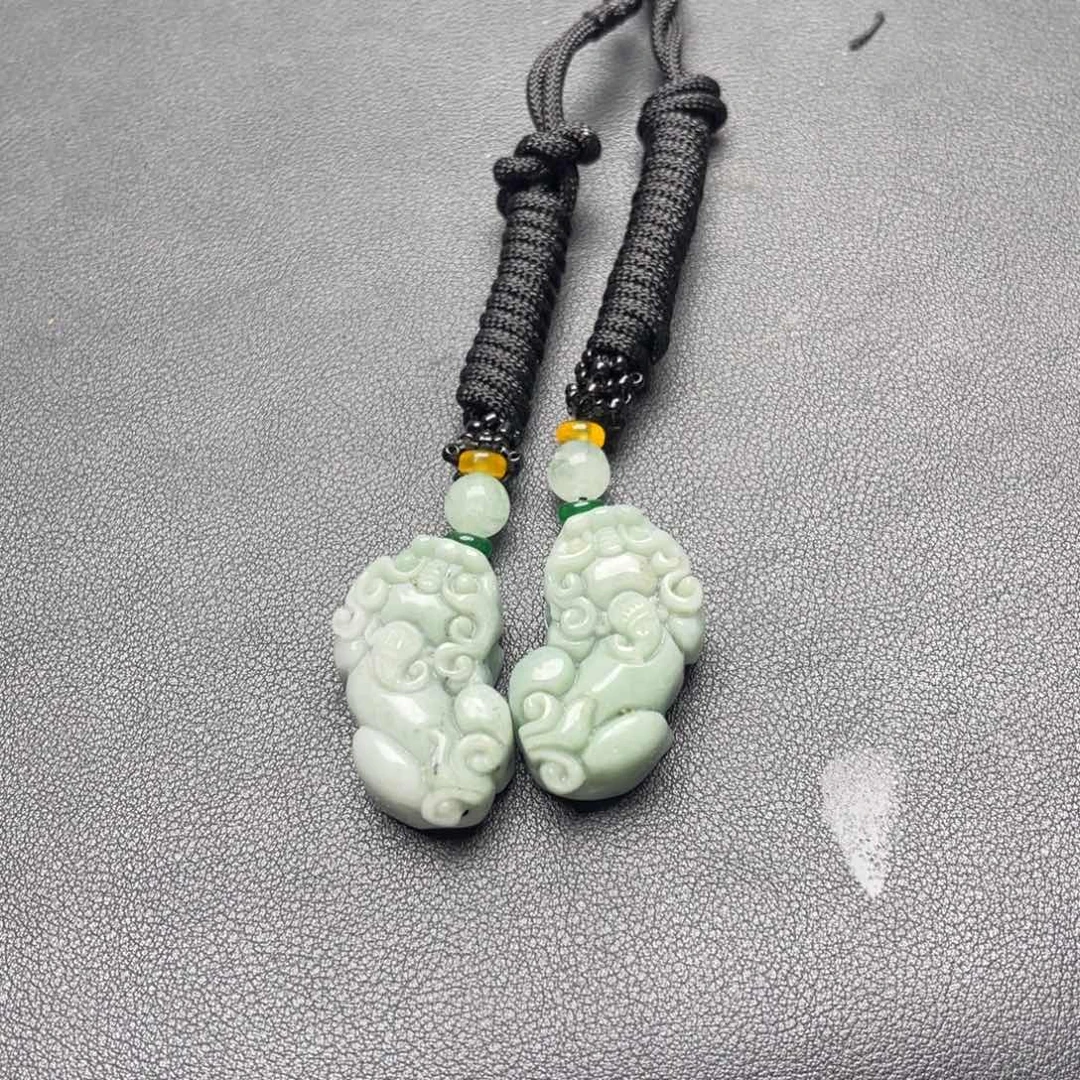 翡翠未镶嵌挂件貔貅