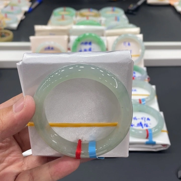 未镶嵌手镯翡翠缅甸翡翠