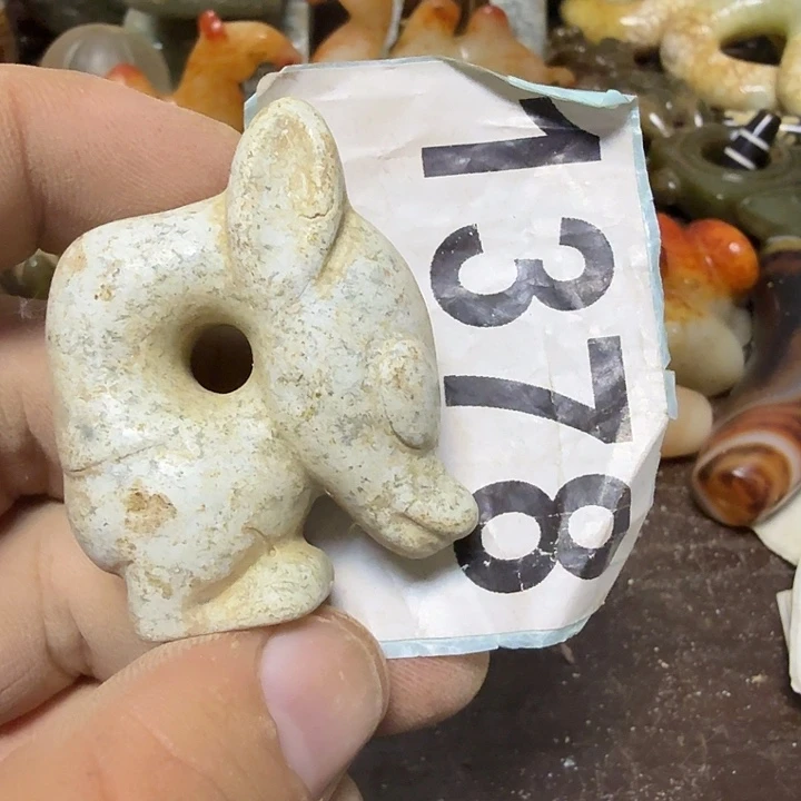 未镶嵌透闪石-蛇纹石玉颈饰