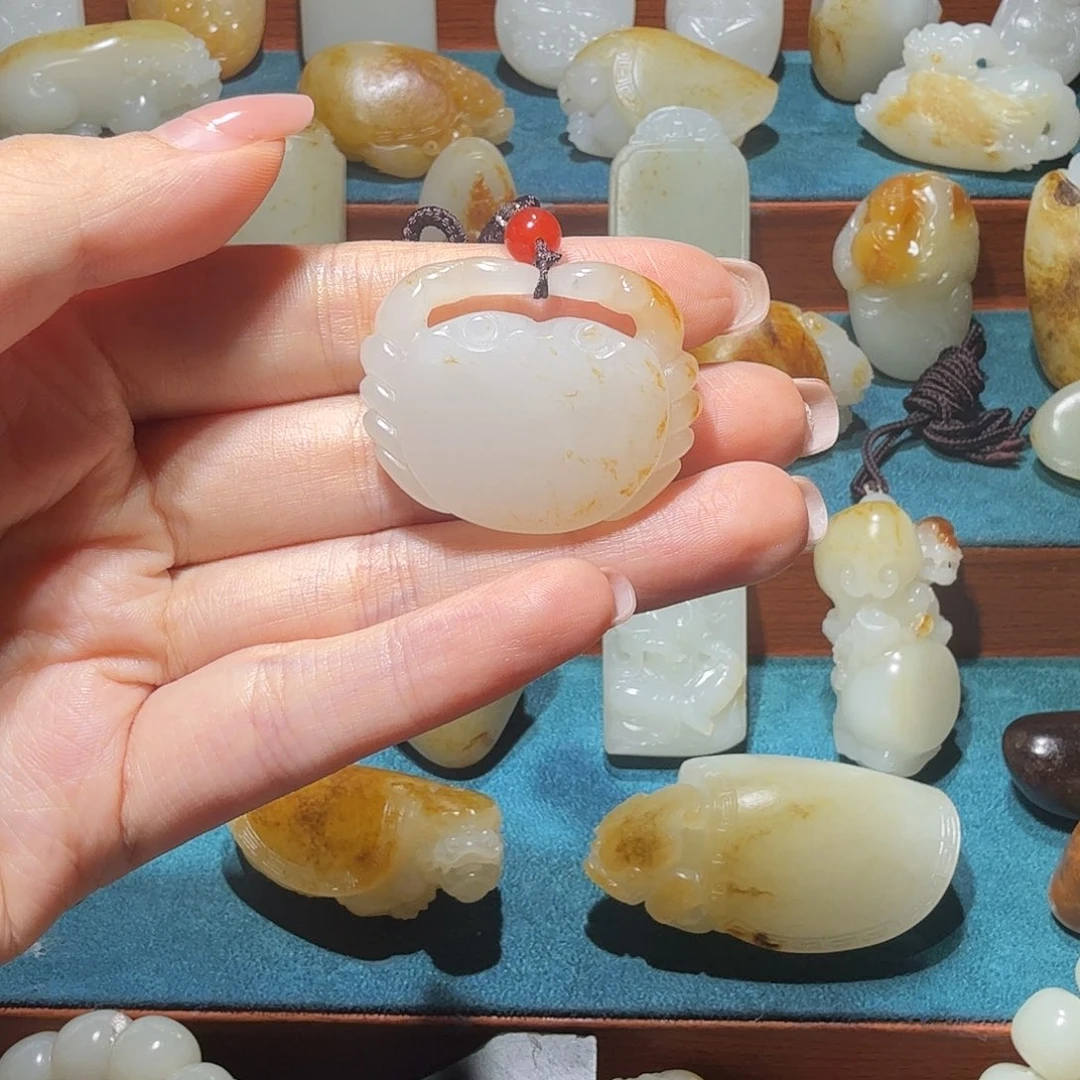 呆***龟和田玉未镶嵌颈饰