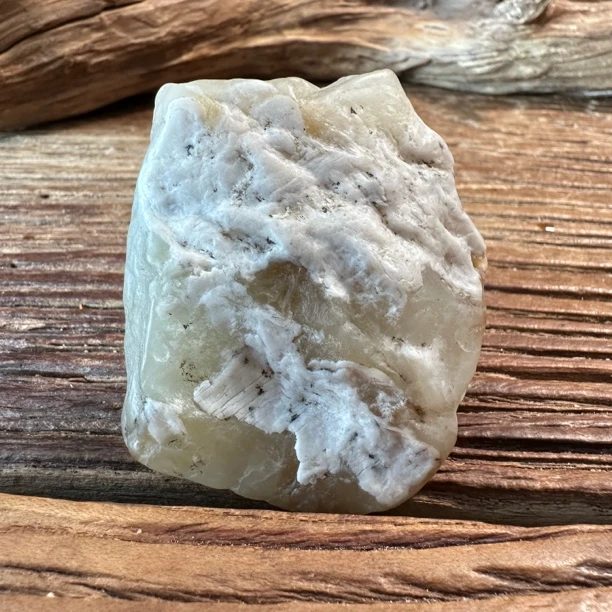 精品天然和田玉原石1d46n9i5y9fn1