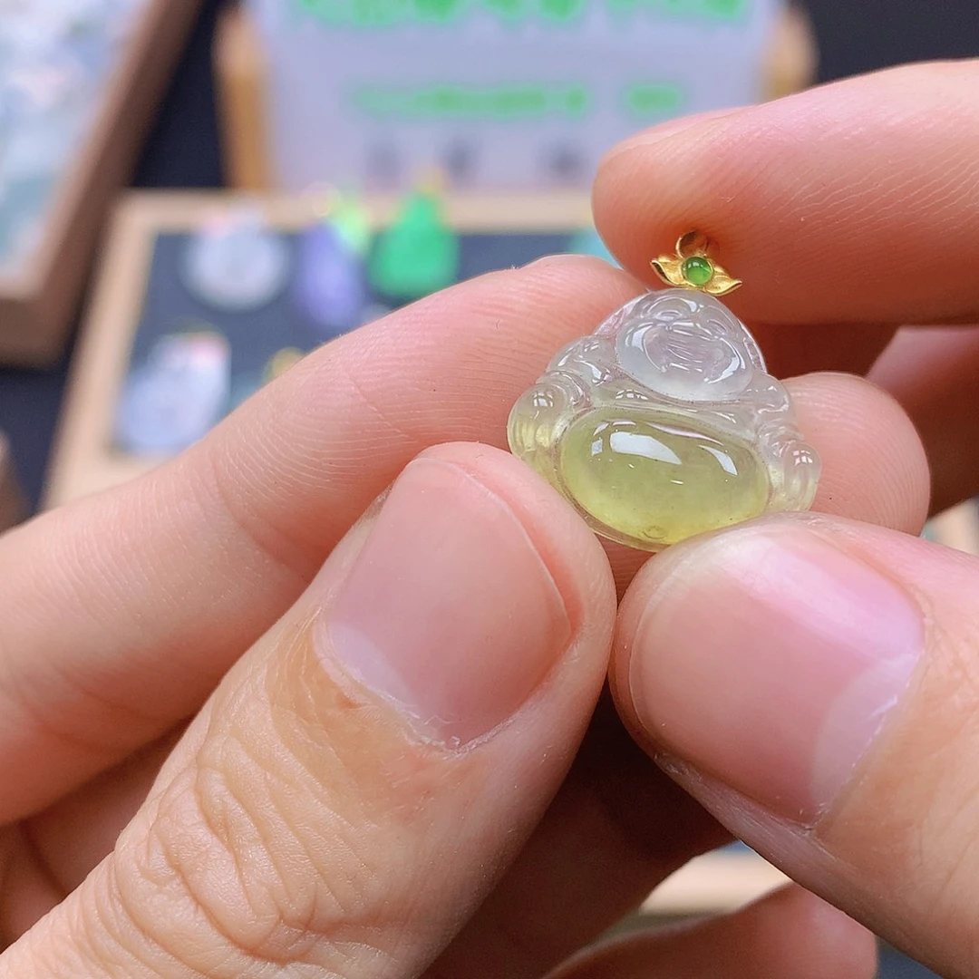 翡翠18K金镶嵌颈饰翡翠