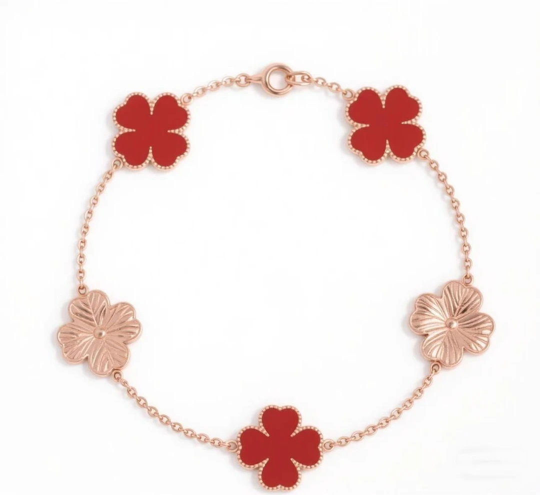 TOP四叶草手 连丝巾长裙搭配 时尚经典款