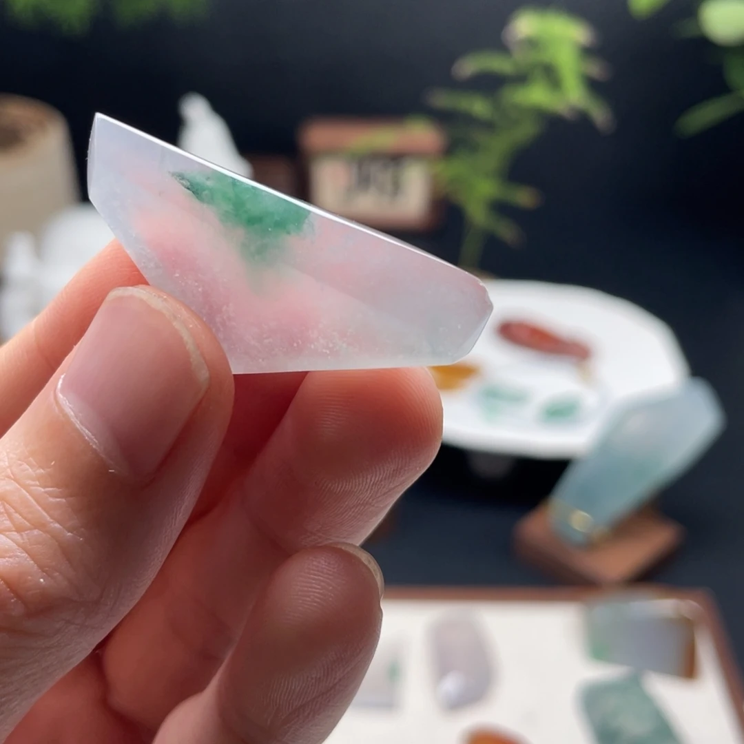 翡翠未镶嵌颈饰冰粉➕绿