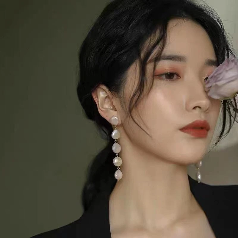 合金仿珍珠耳饰 巴洛克风珠珠女长款流苏耳钉新中式气质时尚耳饰