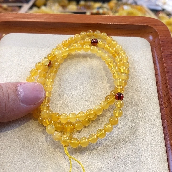 L****未镶嵌琥珀珠宝奇石