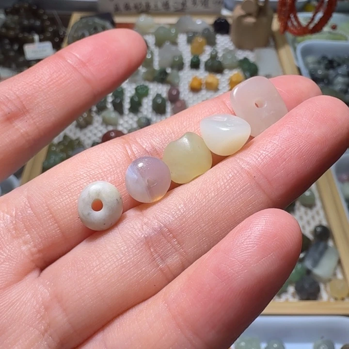 和田玉未镶嵌珠宝半成品