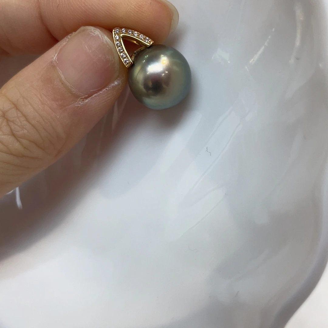 18K金镶嵌吊坠(不含链)海水珍珠