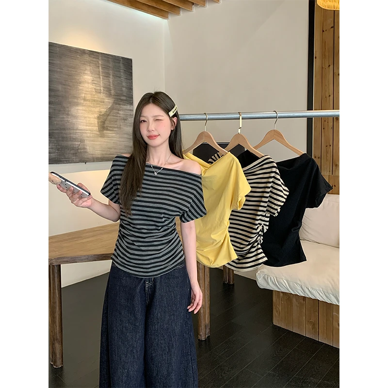 大码一字领斜肩条纹短袖T恤女夏季微胖mm收腰显瘦褶皱设计感上衣