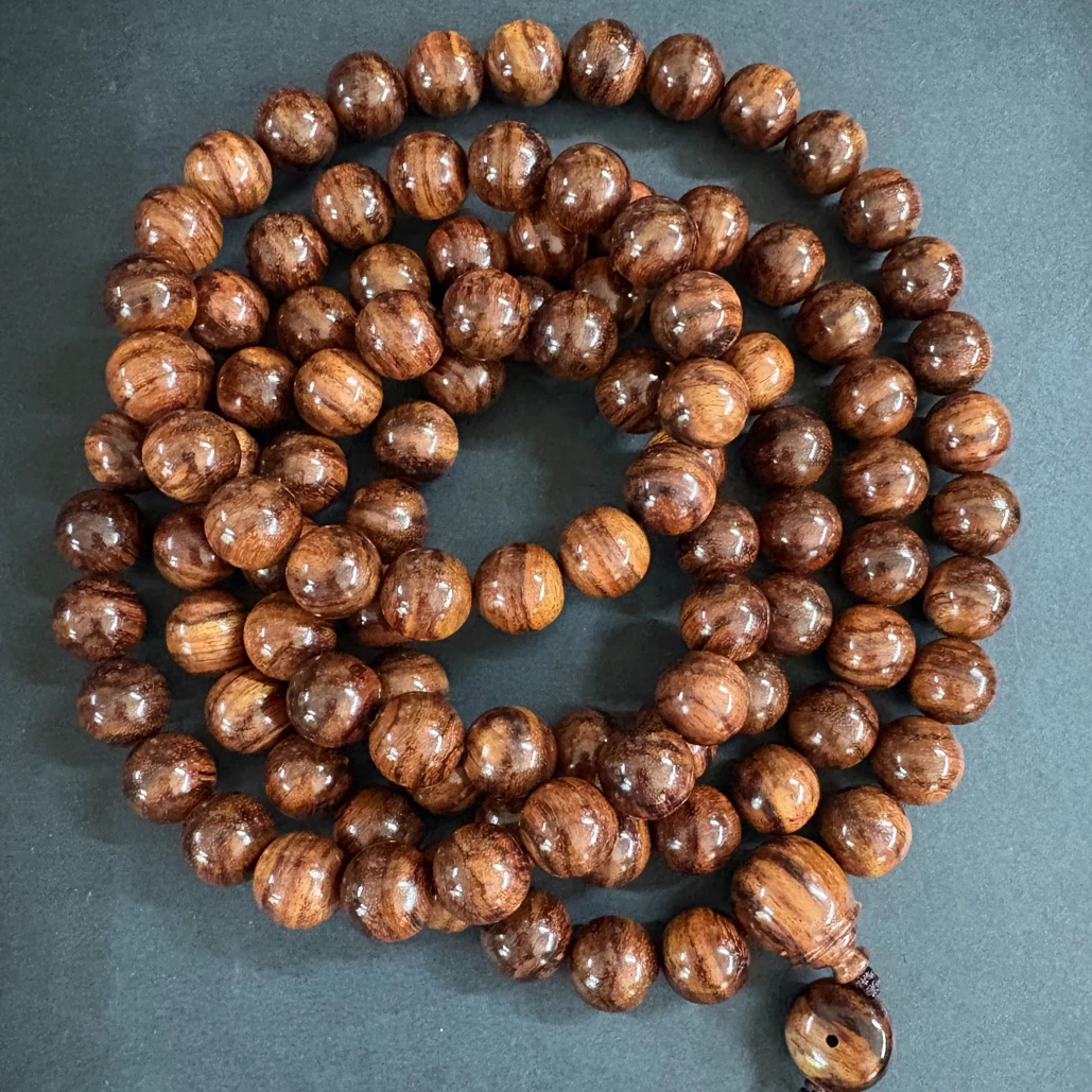 1.2×108海南黄花梨手串多样性发一