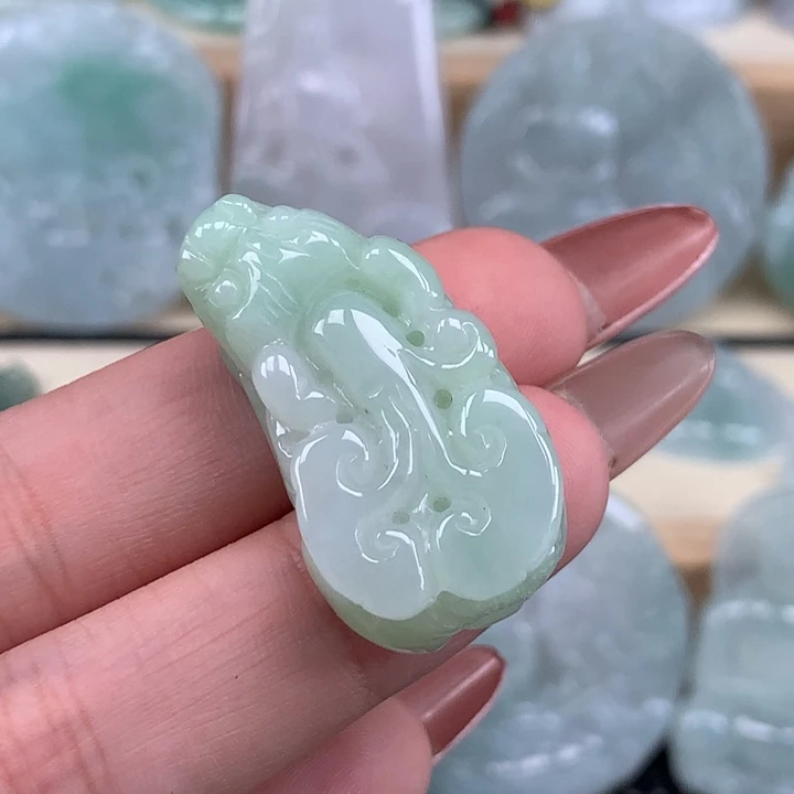 颈饰未镶嵌翡翠貔貅