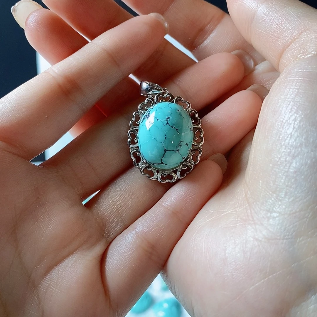 绿松石颈饰未镶嵌