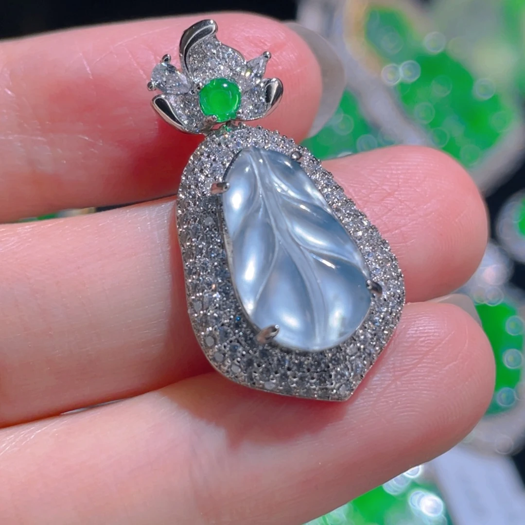 翡翠吊坠(不含链)未镶嵌