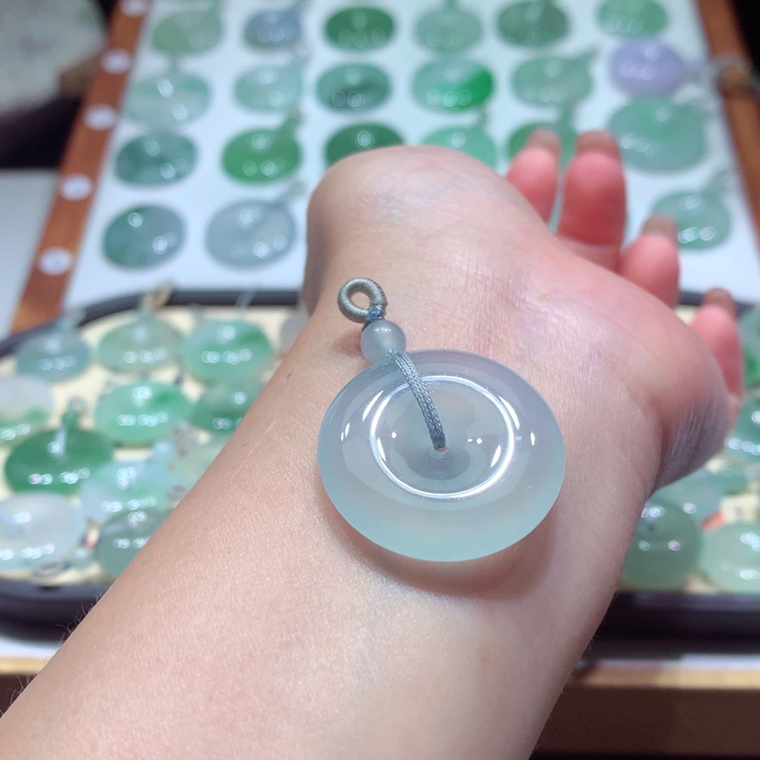 翡翠未镶嵌颈饰9尺寸27.9*5.7