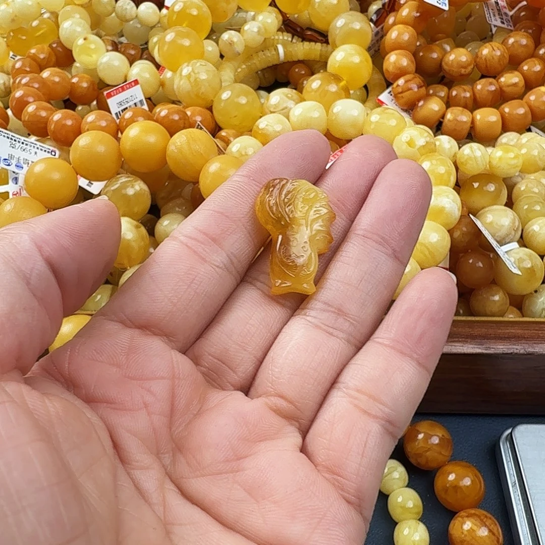 琥珀未镶嵌珠宝奇石