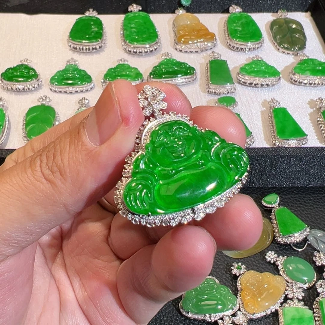 【闪购商品】翡翠吊坠(不含链)18K金镶嵌