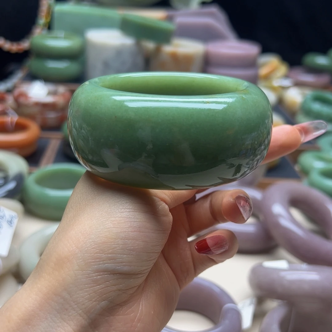 石英质玉未镶嵌手镯