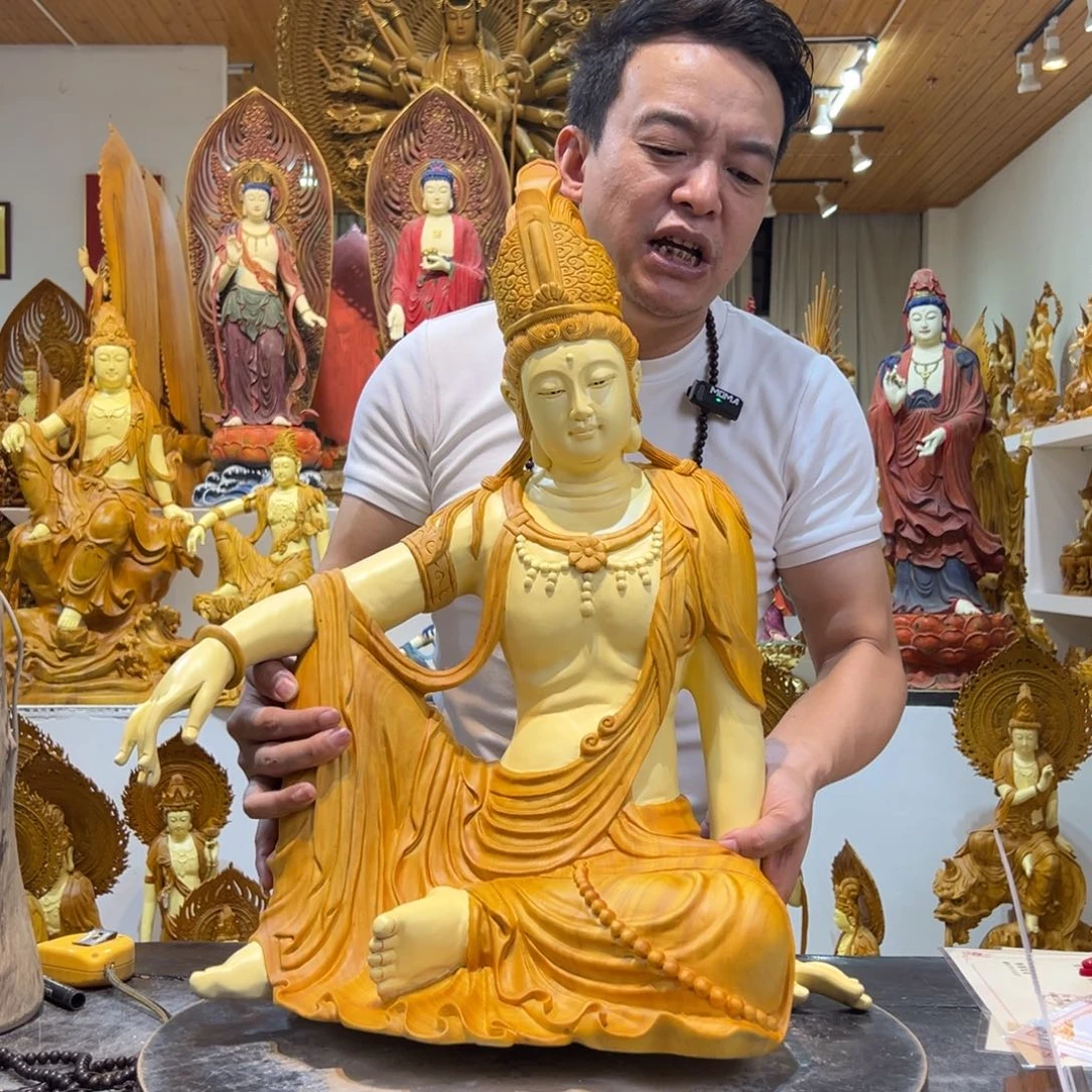 香樟木自在观音摆件
