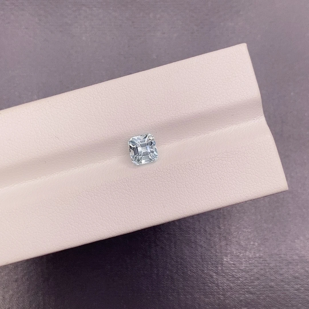 裸石海蓝宝石1.06克拉