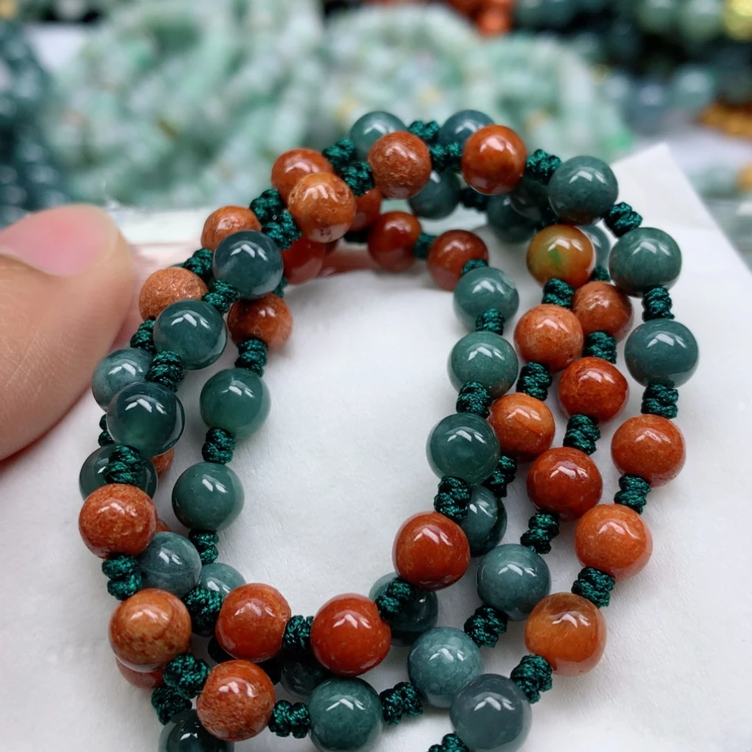 翡翠颈饰未镶嵌手串